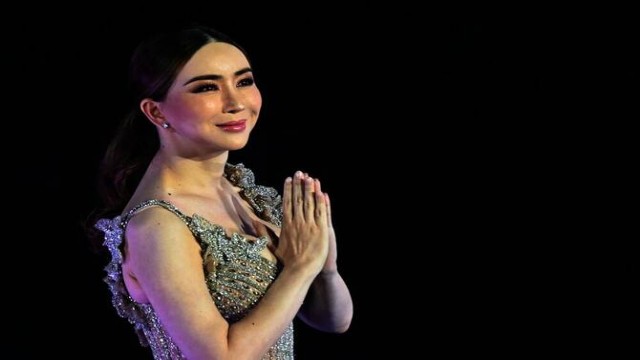 থাইল্যান্ডে বড় ধাক্কা: মিস ইউনিভার্সের কো-ওনার অ্যান জেকাপংয়ের বিরুদ্ধে $930K জালিয়াতির মামলা, আদালত থেকে ফেরার